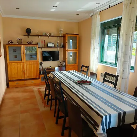 - El Escairo Nyaraló Viveiro